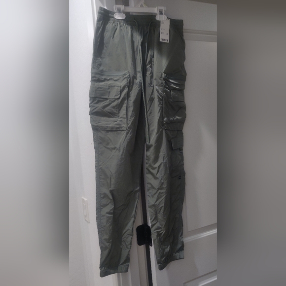 Green Urban cargo pants - Picture 1 of 3